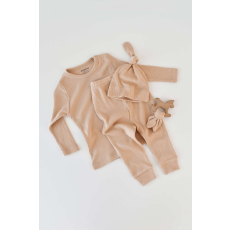  3 részes készlet: hosszú ujjú blúz, hosszú nadrág és organikus és modális pamut sapka - Salmon BabyCosy (méret: 12-18 hónap)