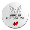  A szeretet Mama és Fia között kitűző