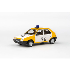 Abrex Škoda Favorit 136L (1988) 1:43 - UK, Játékautó autópálya és játékautó