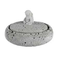 Angelo márkájú hamutartó, cementből készült, asztronautás fedéllel 3 szál cigarettának hamutartó