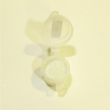  Aprószemű glitterpor, ezüstcsillámos fehér, 3 ml dekorációs kellék