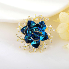 Arannyal bevont exkluzív virág bross óceánkék Swarovski kristályokkal (0580.) bross