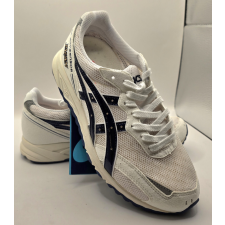  ASICS Skysensor Japan futócipő női cipő