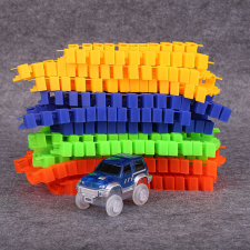  Autópálya játék világító autóval autópálya és játékautó