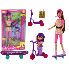 baba szett rollerrel és gördeszkával baba