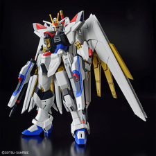  BANDAI HGCE 1/144 MIGHTY STRIKE FREEDOM GUNDAM (66384) játékfigura