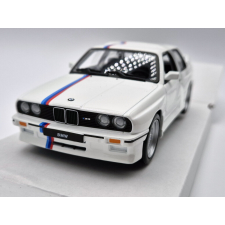 BBurago BMW E30 M3 (1988) - fehér  - Bburago - 1:24 makett