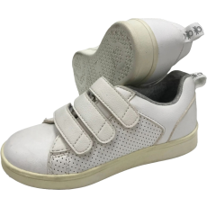 Benetton Fiú Tornacipő (EU 32)