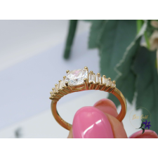  Berill antiallergén fehér köves gyűrű-18K gyűrű