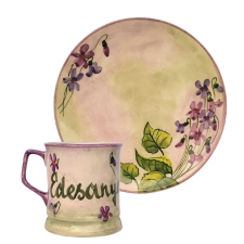 BögeManufaktúra Feliratos neves Ibolya bögre és reggeliző tányér bögrék, csészék