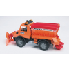 Bruder UNIMOG szóróautó hólapáttal 2572