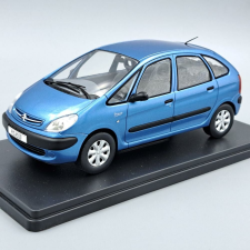  Citroen Xsara Picasso 1:24 WhiteBox makett
