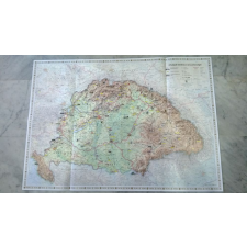 Corvina Kiadó A Kárpát-medence nevezetességei fóliázott falitérkép Corvina 1:160 000 92x66 cm térkép
