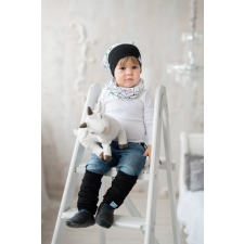  Csősál, háromszög, fekete-fehér babasapka, sál