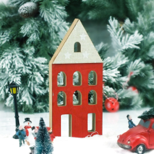 DC Házikó piros-fehér, csillaggal 19cm karácsonyi dekoráció