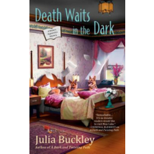  Death Waits In The Dark – Julia Buckley idegen nyelvű könyv