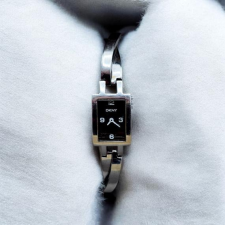  DKNY Tükörszámlapos Karóra karóra