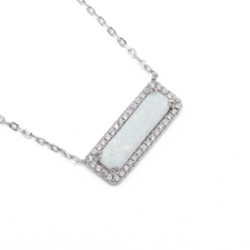 Ékszer ABC Ezüst fehér opál, körben cirkónia köves medál lánccal nyaklánc