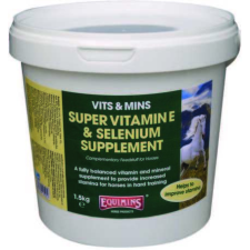  Equimins Super Vitamin E &amp; Selenium lovaknak 3 kg lófelszerelés