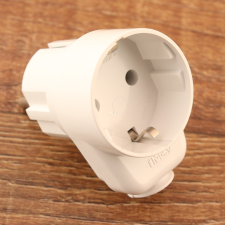 EverFlourish Hungary Kft. Dugó aljzattal, fehér, 230V~/16A/3600W hosszabbító, elosztó