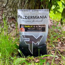 Feedermania SILVER PELLET 2 MM GARLIC & ALMOND bojli, aroma