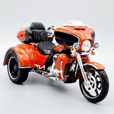  Harley Davidson CVO Tri-Glide Ultra 1:12 makett