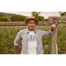  Hektár harcos Férfi fehér póló egyedi ajándék