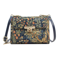  Henney Bear – Válltáska -HW-064-WALKING THE FOREST-