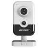 Hikvision IP, Cube kamera, 2 MP, Fix objektív, 4mm, IR10m, beépített mic, SD fogl,