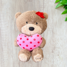 Hugs Hug maci pöttyös szívvel plüssfigura