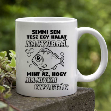  Humoros horgász bögre - A méret nem számít bögrék, csészék