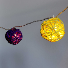 IRIS Gömb alakú fonott/rattan/4m/több színű/20db LED-es/3xAA elemes fénydekoráció karácsonyfa izzósor
