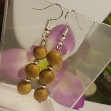  Jáde fülbevaló 0,8 cm-es gyöngyök. fülbevaló