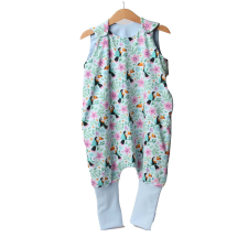  Kamáslis tipegő hálózsák, 1TOG, tukán, virág, rózsaszín-zöld hálózsák, pizsama