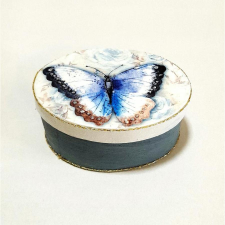  Kék pillangós ovális dobozka. Mérete: 8x6x3,5 cm dekorációs kellék
