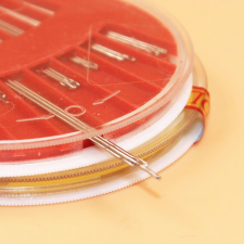  Kézi varrótű készlet dobozban 24 db-os rövidáru