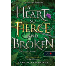 Könyvmolyképző A Heart So Fierce and Broken - Harcos, megtört szív gyermek- és ifjúsági könyv