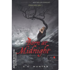 Könyvmolyképző Born at midnight - ANTIKVÁR - C. C. Hunter egyéb könyv