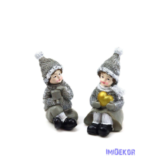 Kötött ruhás karácsonyi gyerek figura 11,5cm - Ülő szürke dekorációs kellék