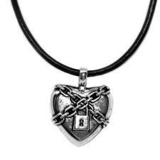  Leláncolt Szívlakat medál műbőr lánccal nyaklánc