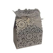  Lézervágott ajándéktartó doboz - virágos dekorációs kellék