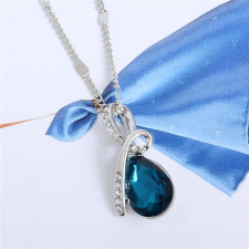 MariaKing Esőcsepp formájú, kövekkel díszített medál nyaklánccal, kék kristállyal nyaklánc