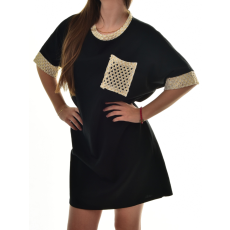 MB Collection női ruha/overál - Laza, bő fazonú, oldalt zsebes, elején felvarrt csipke dísz zsebbel puha kényelmes anyagból M25-1-20250403-4/T007