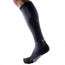  McDAVID Active Runner - Kompressziós Hosszú Zokni Futóknak Fekete V XL (Kompressziós szár) (cipő mérete: 44-46; vádli körmérete: 43-44 cm) gyógyászati segédeszköz