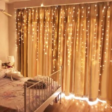  Melegfehér fényfüggöny – 100 db LED karácsonyfa izzósor