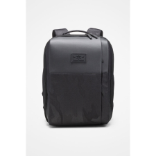 MiniMeis pelenkázó hátizsák és babarögzítõ hám étkezõszékhez Hero G5 Black pelenkázó matrac