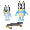 Moose Enterprise Bluey: Bandit és Bluey gördeszkások játékfigura szett