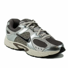Nike Nike V5 RNR Junior Sportcipő