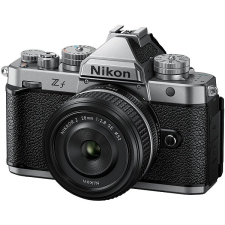 Nikon Z f + Z 24–70 mm f/4 S digitális fényképező