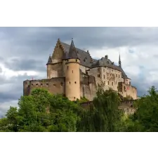  Öntapadó és mosható falfestmény City51 Castle Vianden Luxembourg, 250 x 150 cm tapéta, díszléc és más dekoráció